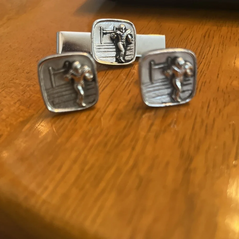 Anson‎ Football Player Cufflinks Tie Clip set with # 7 Silver Tone Mens Vintage